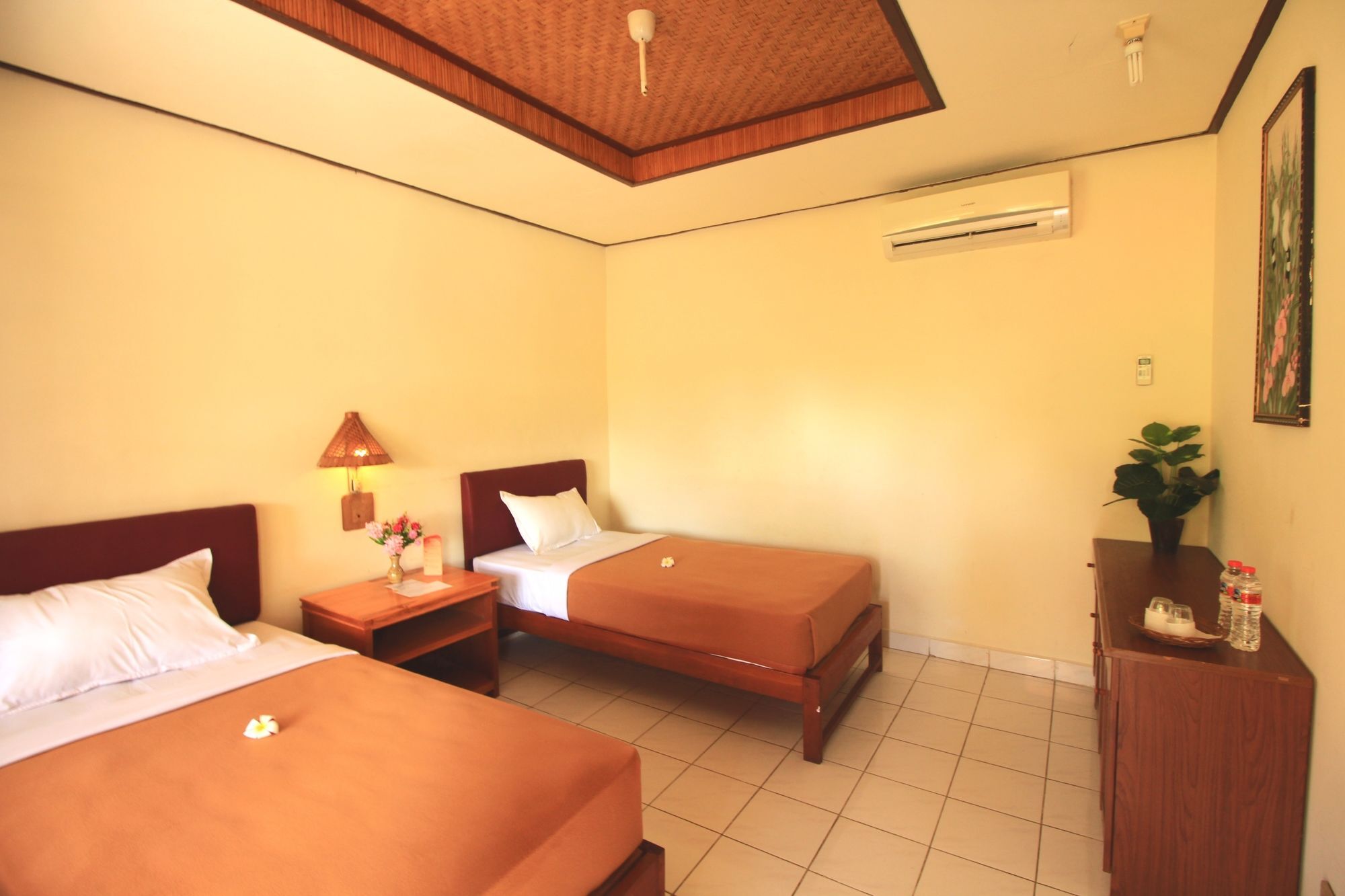 Lovina Beach Hotel Pabean Buleleng Exterior foto