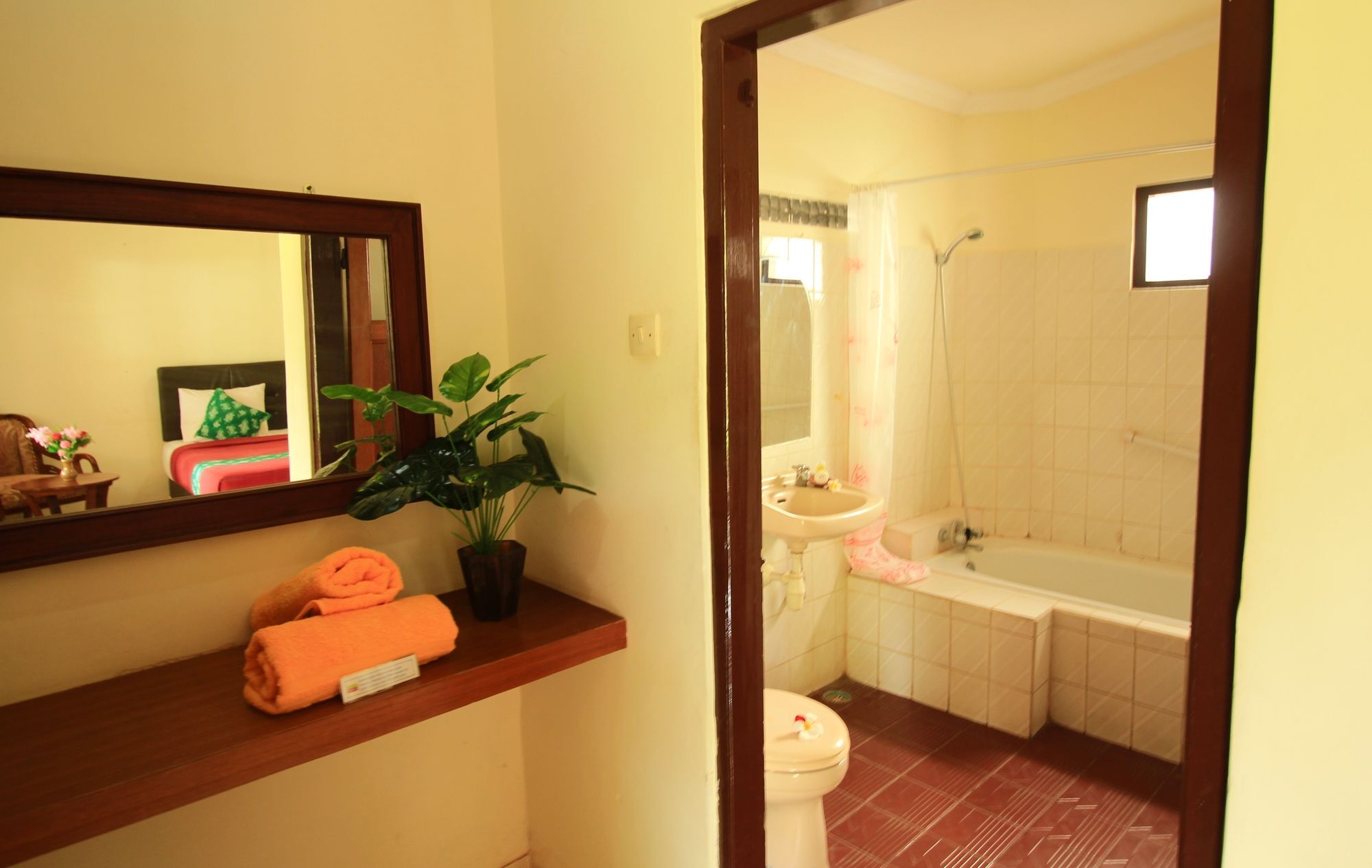 Lovina Beach Hotel Pabean Buleleng Exterior foto