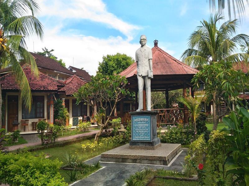 Lovina Beach Hotel Pabean Buleleng Exterior foto