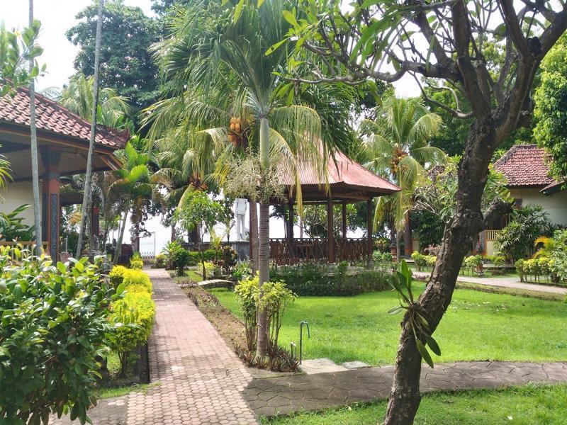 Lovina Beach Hotel Pabean Buleleng Exterior foto